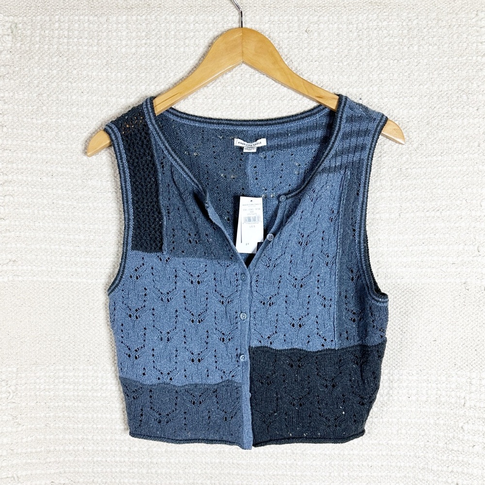 AMERICAN EAGLE navy blue crochet knit button front crop vest tank top S NEW